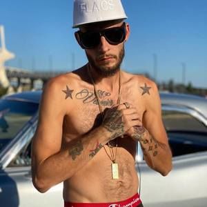 Meet your Posher, Dana flaco